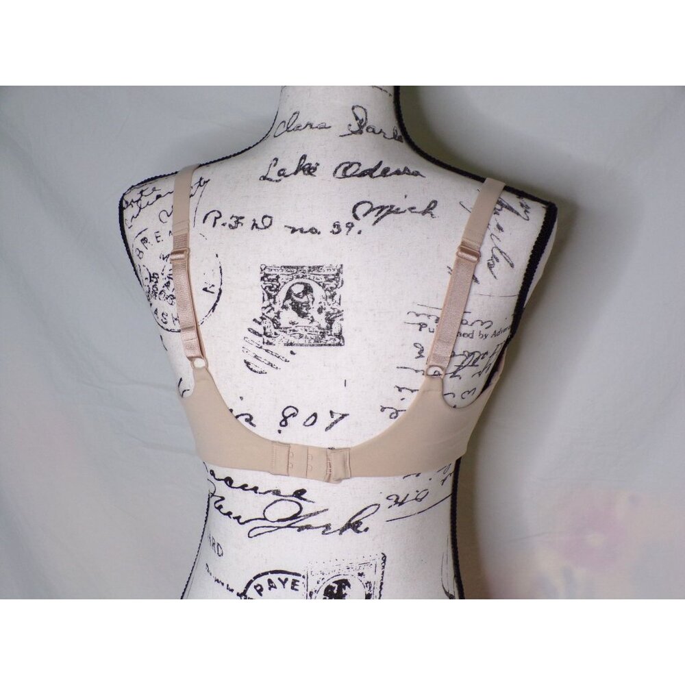 🆕WACOAL How Perfect Seamless Soft Cup Wireless Bra 38B Beige #852189 - Picture 10 of 11